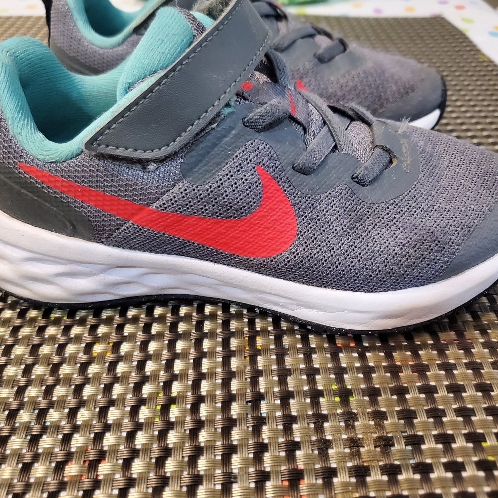 Nike sneakers 12c